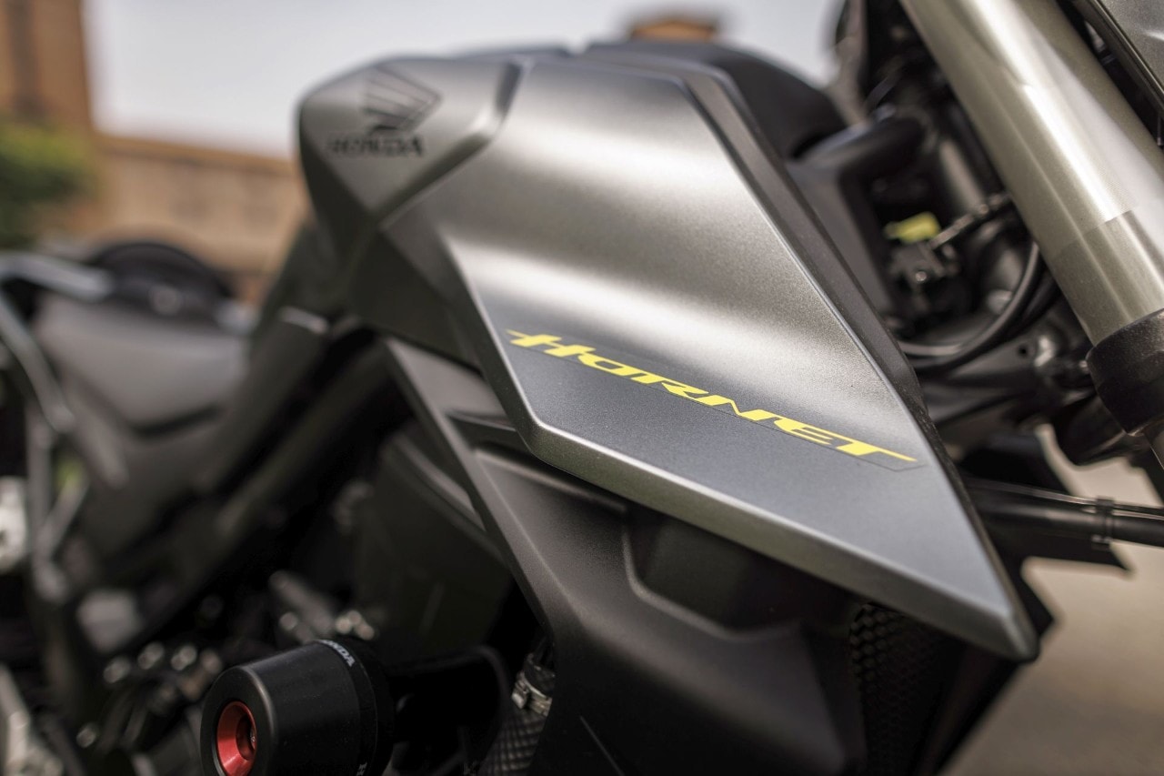 DueruoteTG #169 - Honda Hornet vs Yamaha MT-07: testa a testa tra le naked più vendute d'Italia